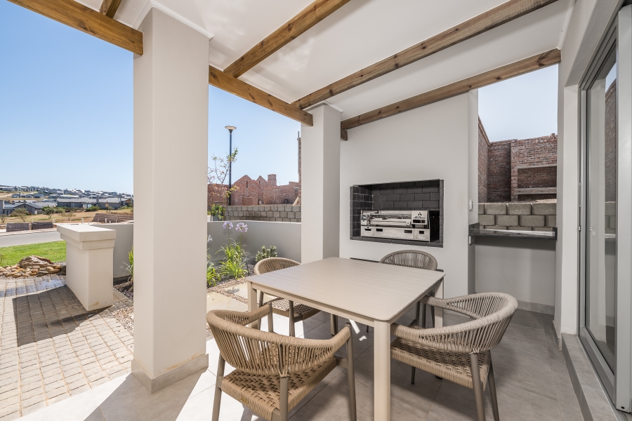 2 Bedroom Property for Sale in Hartland Lifestyle Estate Western Cape